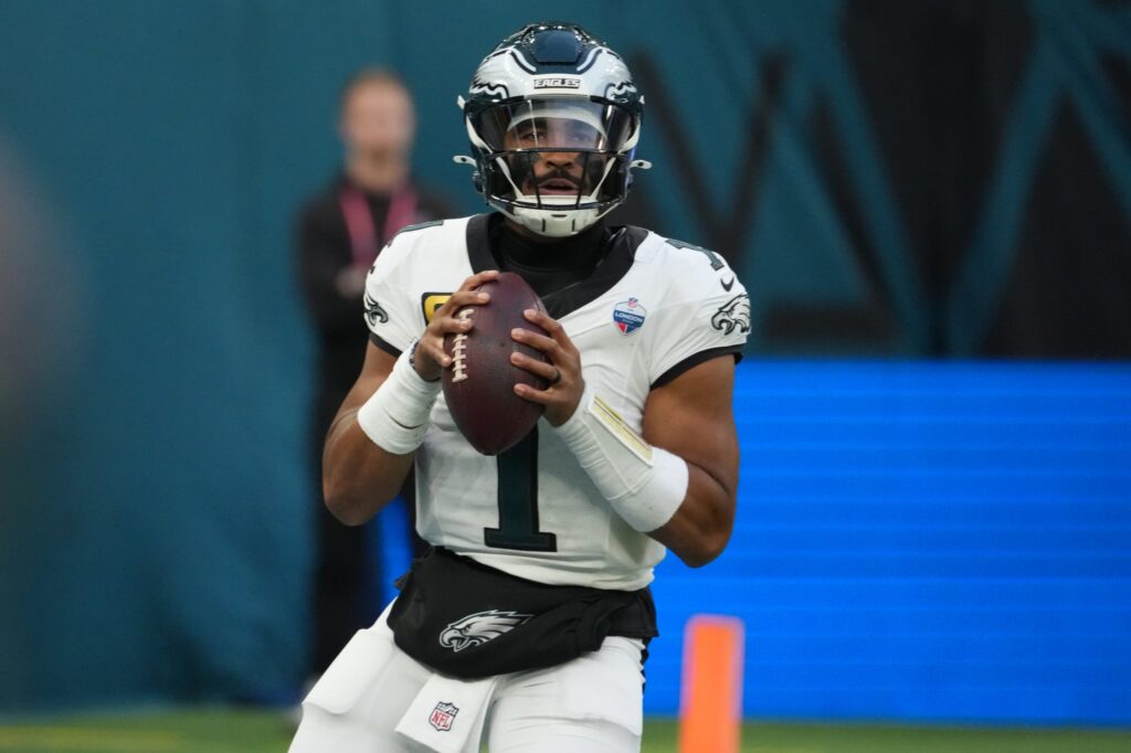 6 Philadelphia Eagles Replacements With Jalen Hurts Out Indefinitely, Including Derek Carr